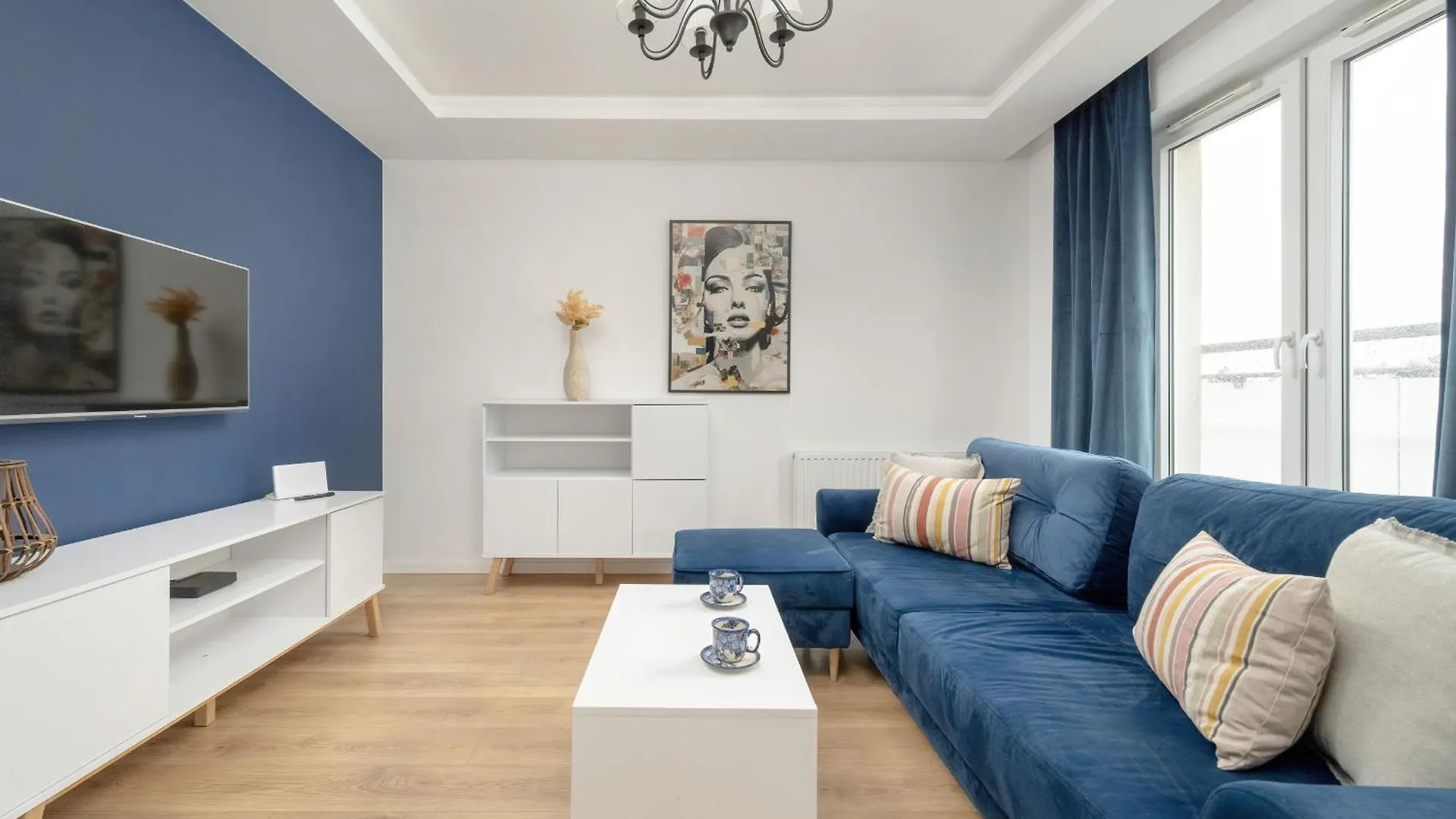Apartment With 2 Bedrooms & Balcony And Free Garage Wroclaw By Noclegi Renters