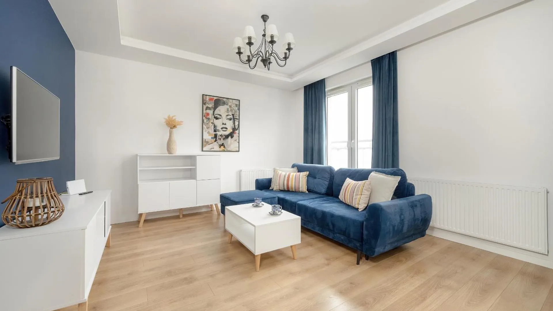 Apartment With 2 Bedrooms & Balcony And Free Garage Wroclaw By Noclegi Renters 0*,