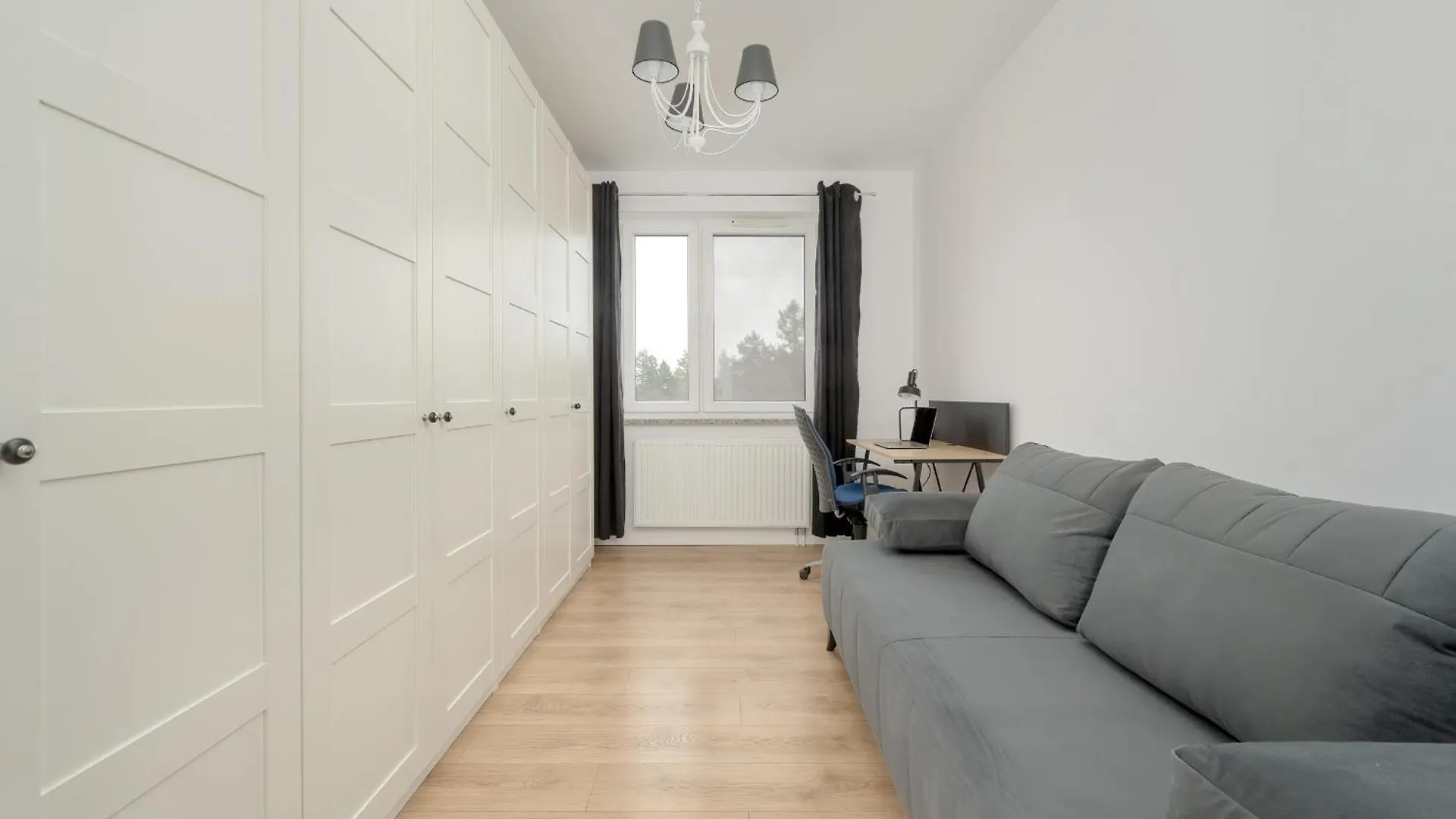 Apartment With 2 Bedrooms & Balcony And Free Garage Wroclaw By Noclegi Renters